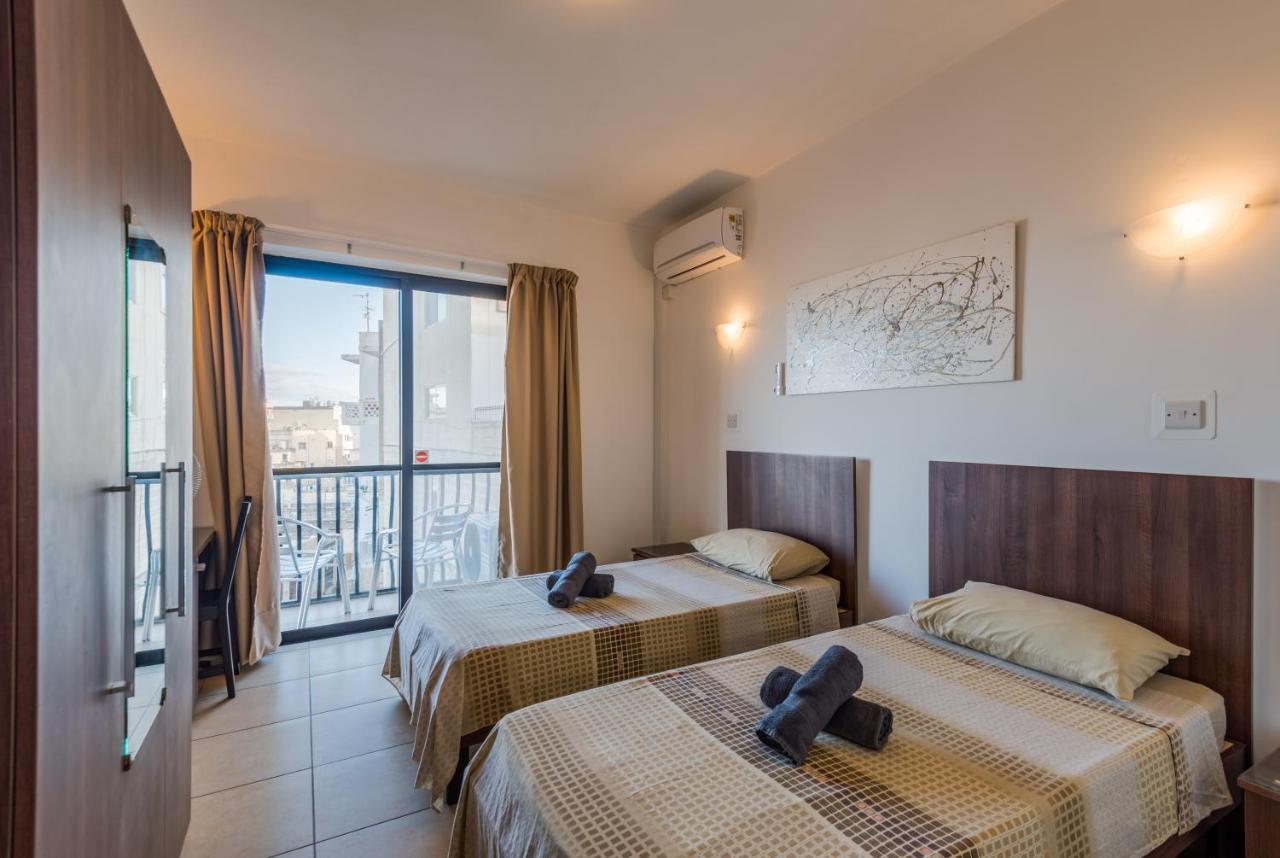 Seashells Apartments With Terrace, Just Off The Seafront In Bugibba - By Getawaysmalta 세인트폴스베이 외부 사진