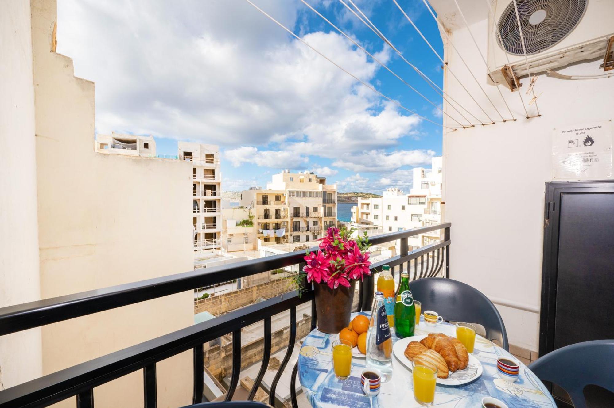 Seashells Apartments With Terrace, Just Off The Seafront In Bugibba - By Getawaysmalta 세인트폴스베이 외부 사진