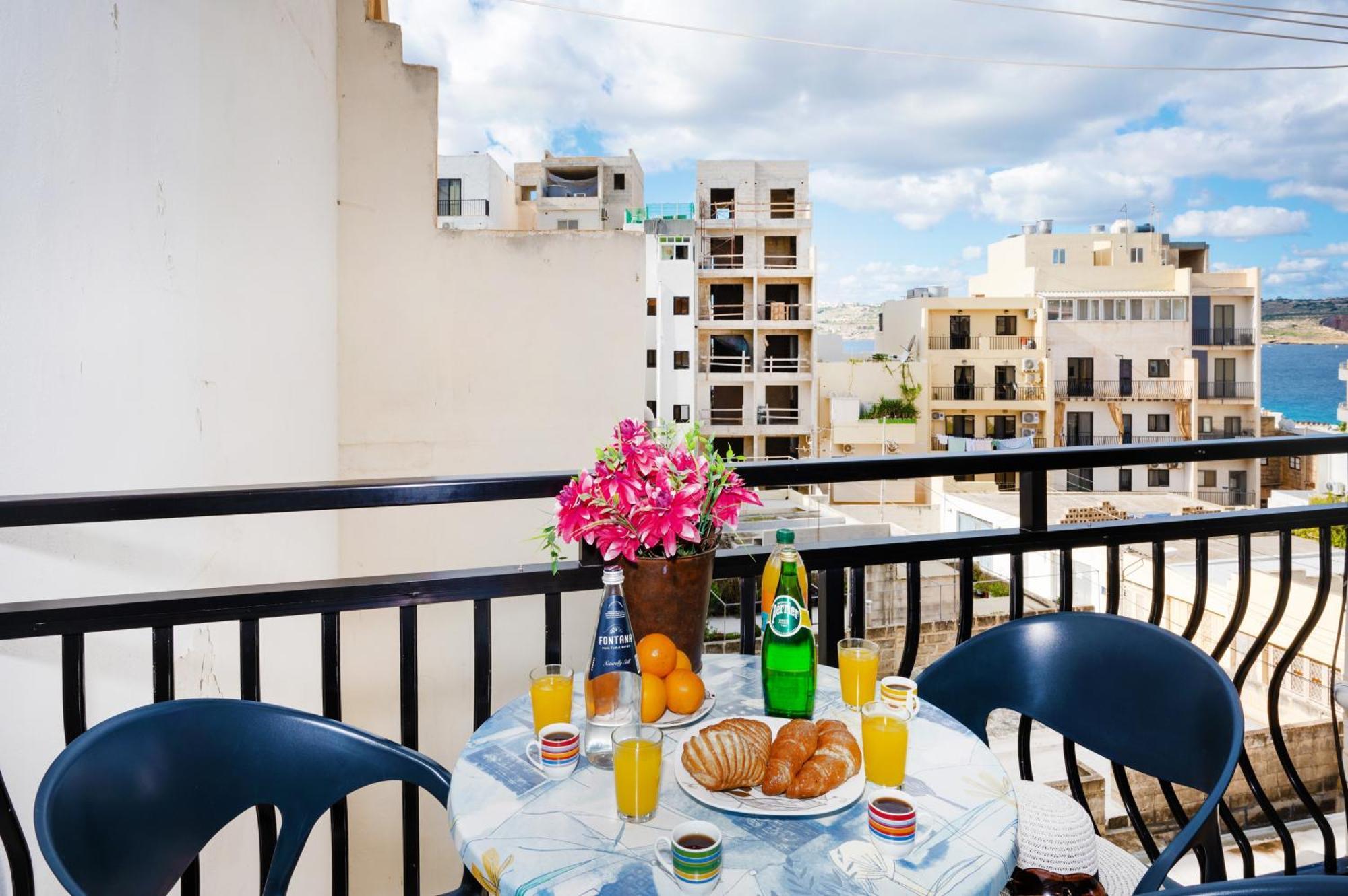 Seashells Apartments With Terrace, Just Off The Seafront In Bugibba - By Getawaysmalta 세인트폴스베이 외부 사진