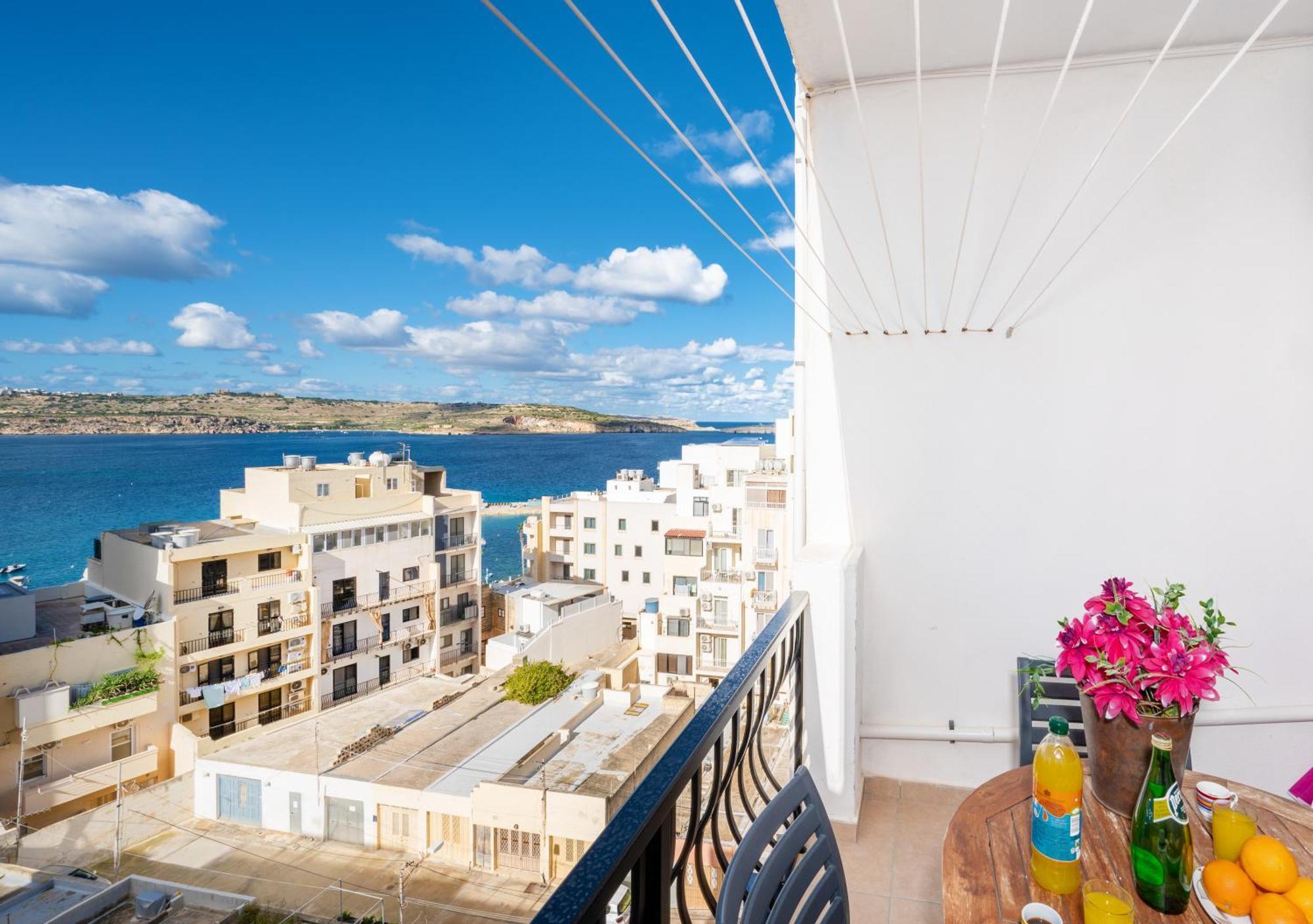 Seashells Apartments With Terrace, Just Off The Seafront In Bugibba - By Getawaysmalta 세인트폴스베이 외부 사진