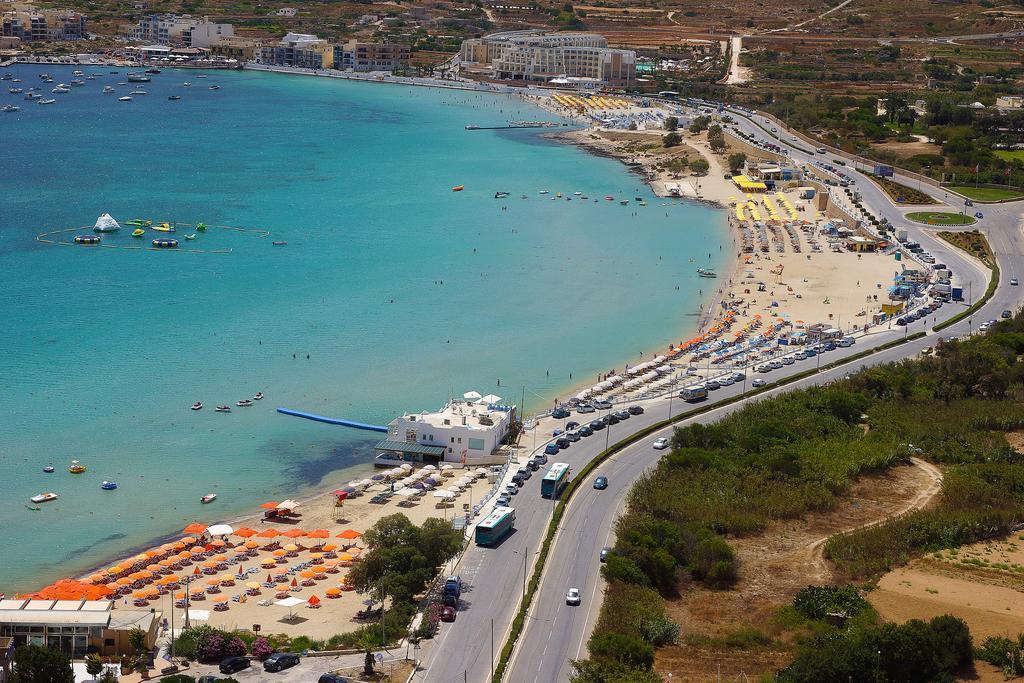 Seashells Apartments With Terrace, Just Off The Seafront In Bugibba - By Getawaysmalta 세인트폴스베이 객실 사진