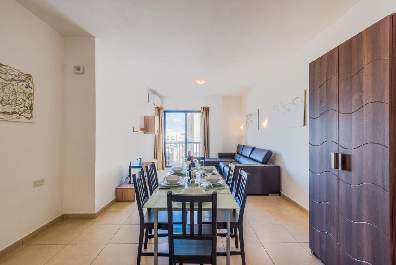 Seashells Apartments With Terrace, Just Off The Seafront In Bugibba - By Getawaysmalta 세인트폴스베이 외부 사진