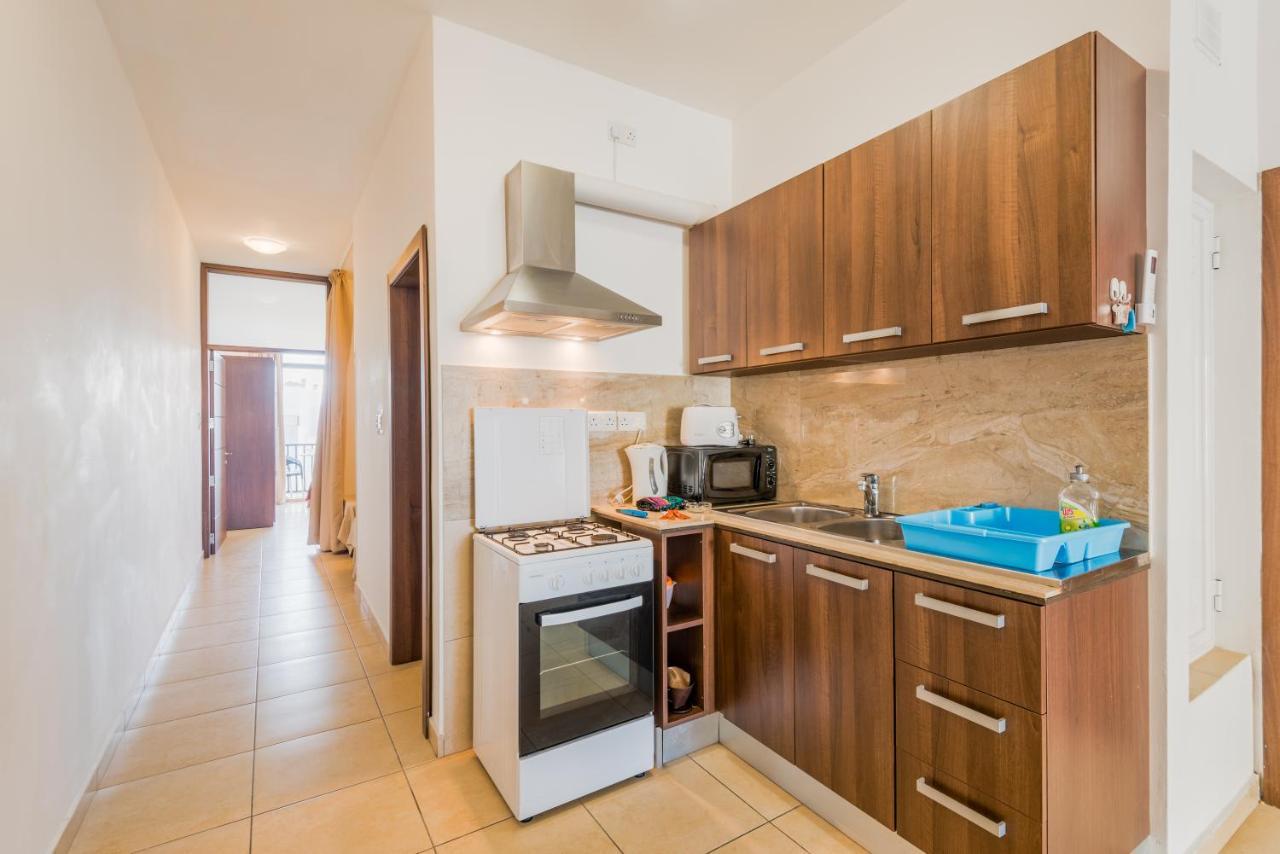 Seashells Apartments With Terrace, Just Off The Seafront In Bugibba - By Getawaysmalta 세인트폴스베이 외부 사진