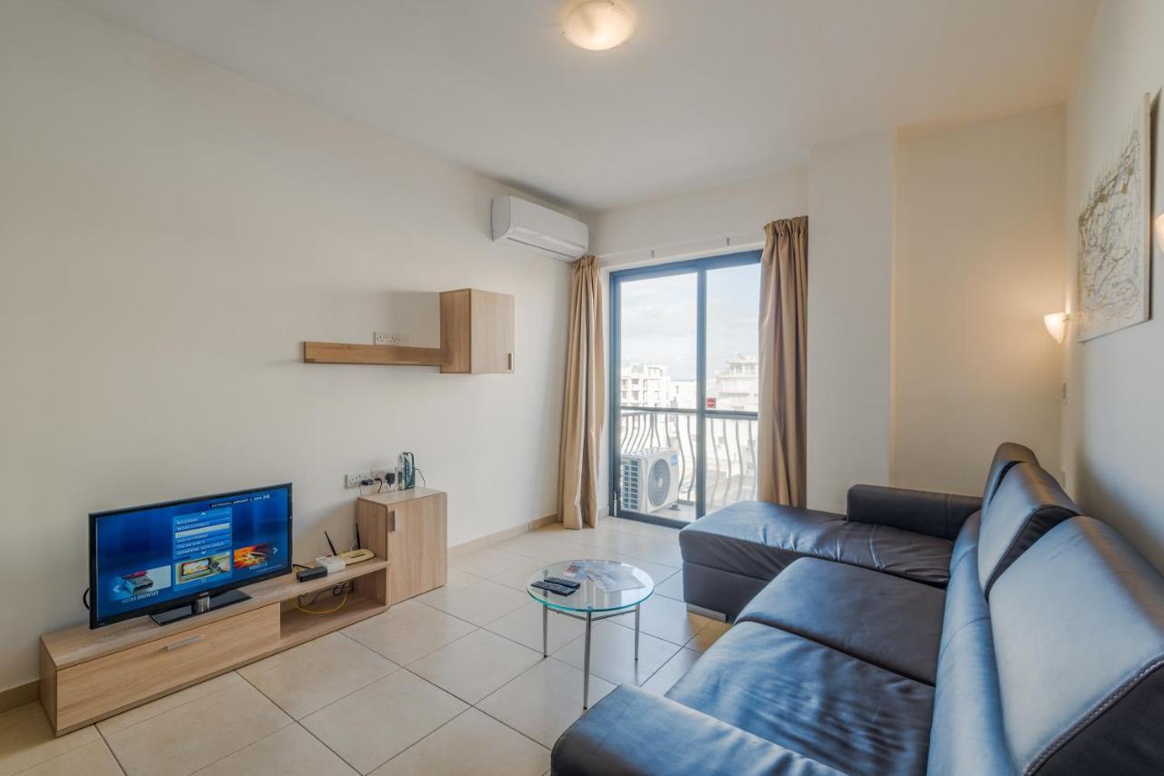 Seashells Apartments With Terrace, Just Off The Seafront In Bugibba - By Getawaysmalta 세인트폴스베이 외부 사진